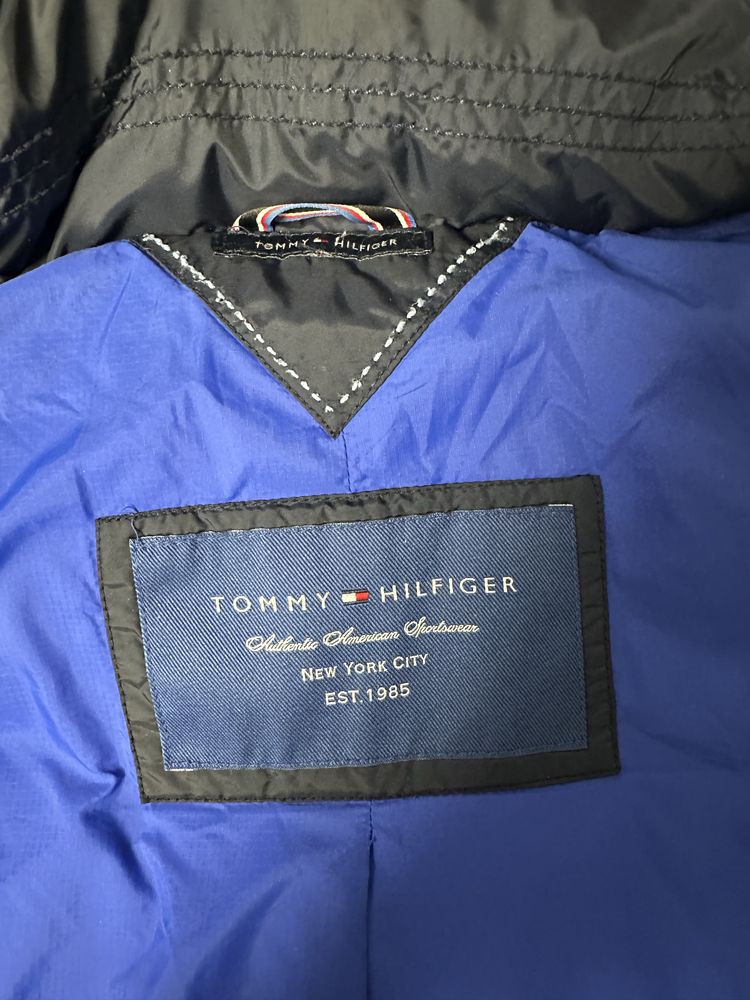 Kurtka damska puchowa Tommy Hilfiger TH granatowa