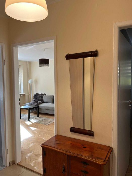 Przestronne 2 pokojowe mieszkanie w doskonałej lokalizacji.