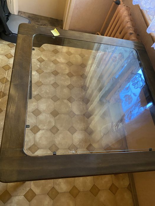 Drewniany stół szklany