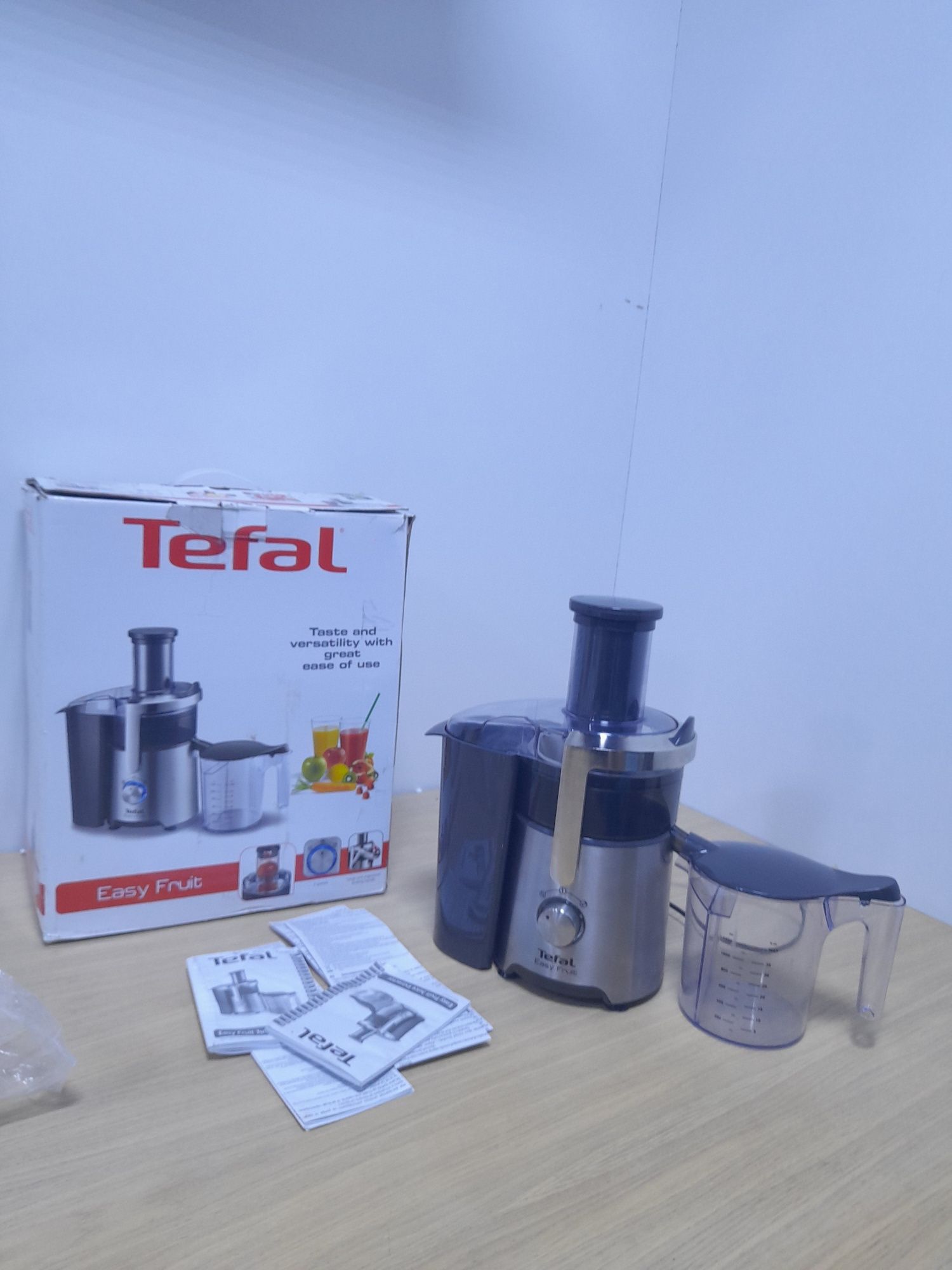 соковижималка TEFAL ZE610D38