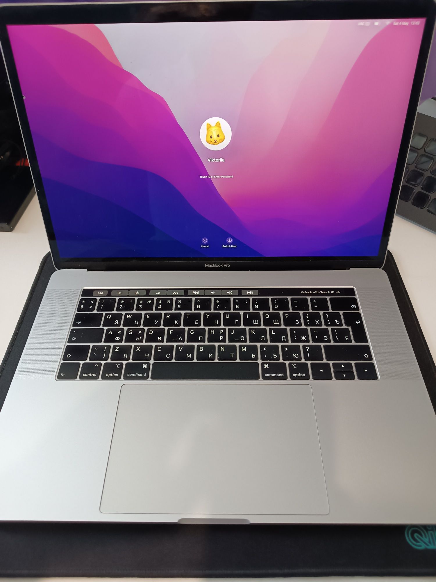 MacBook Pro 2018 i7 16gb 256bg