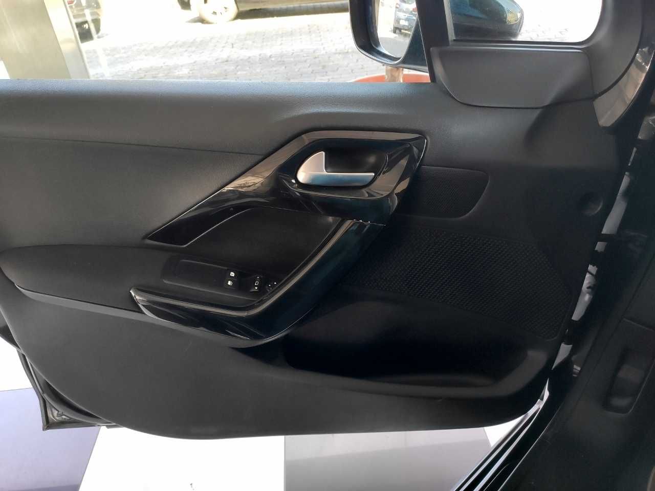 Peugeot 208 1.6HDI Style