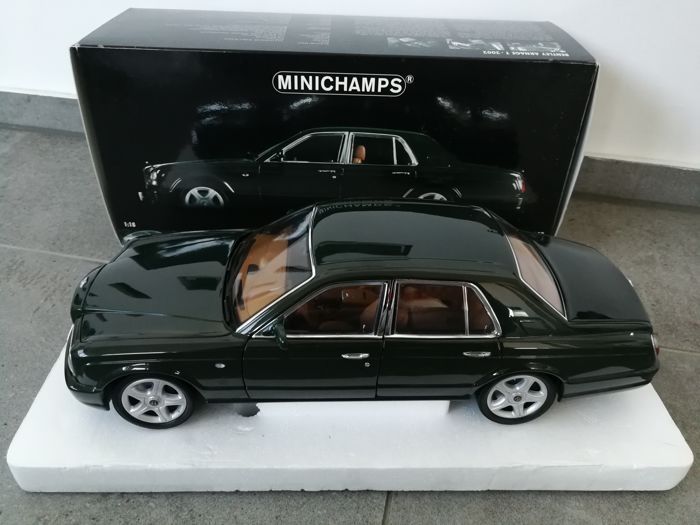 Miniatura Bentley Arnage 1:18 Minichamps