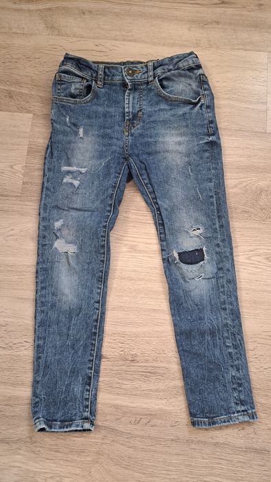 Spodnie z dziurami Zara 128
