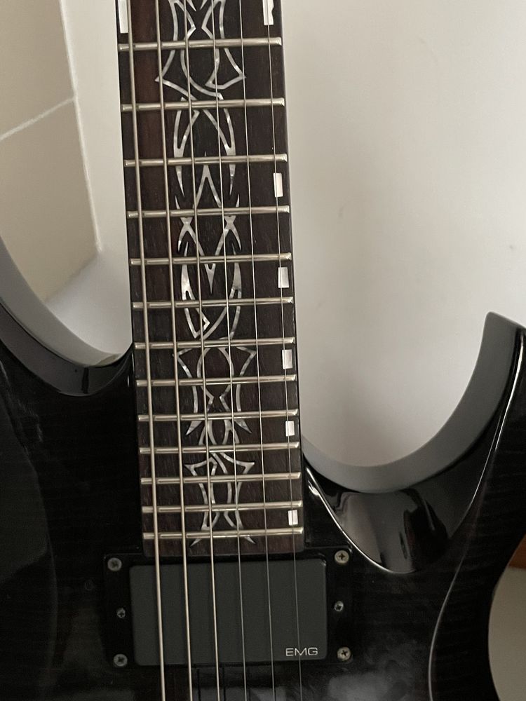 Demoniczna Gitara elektryczna ESP LTD F-400FM.