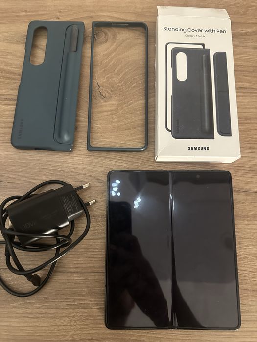 Samsung Galaxy Z Fold4 256GB w stanie bardzo dobrym !