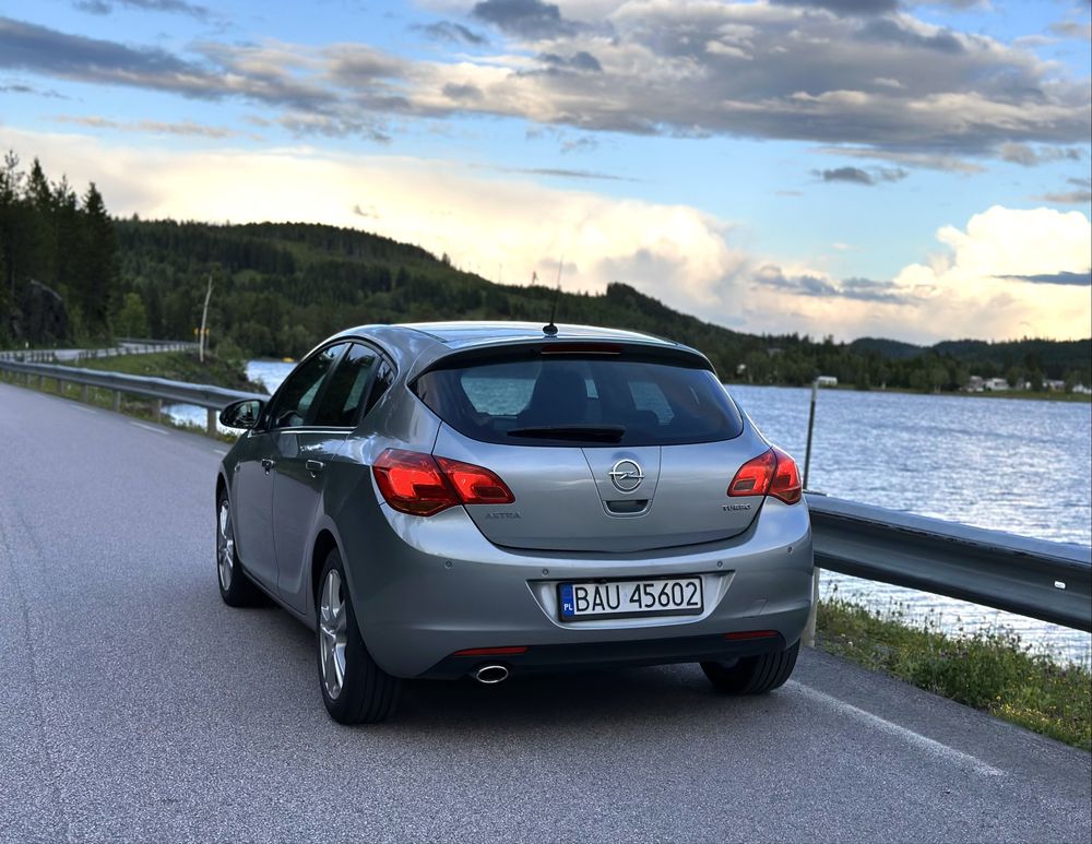 Opel Astra J 2012r. 1.4t 140km Benzyna + LPG manual 6b