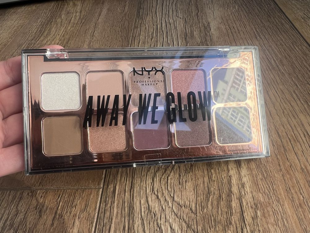Nyx палетка теней away we glow