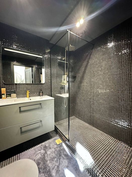 Оренда автономного VIP пентхауса в центрі міста з терасою