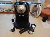 Ekspres do kawy kolbowy DELONGHI EC201CD.B.