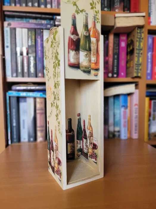 Drewniana skrzynka na wino – ręcznie zdobiona metodą decoupage