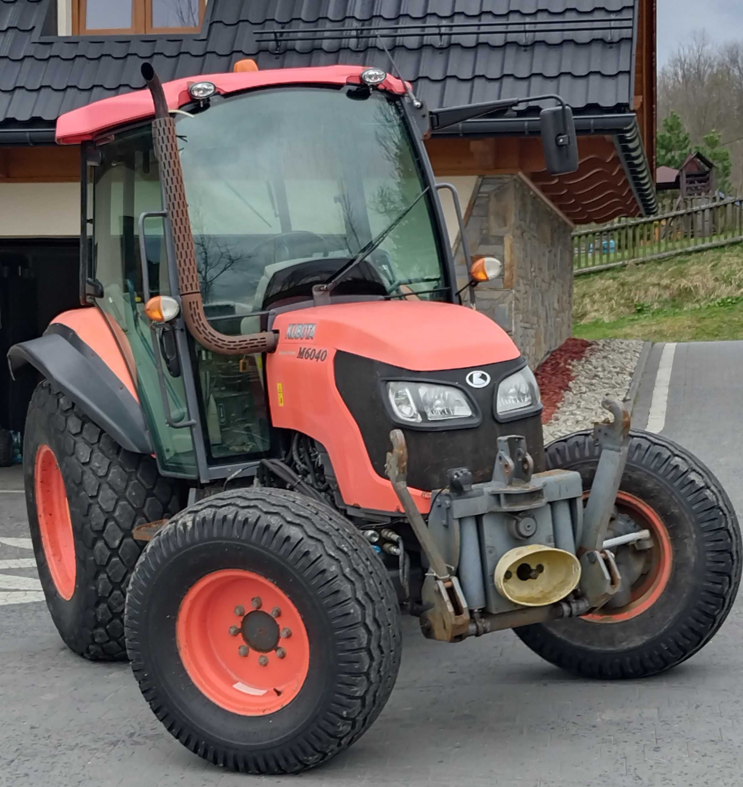 Ciągnik  Kubota m6040