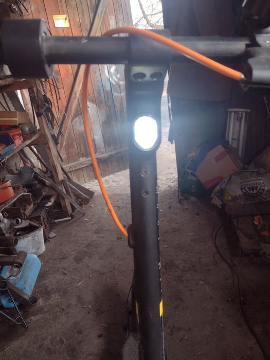 Hulajnoga elektryczna ninebot