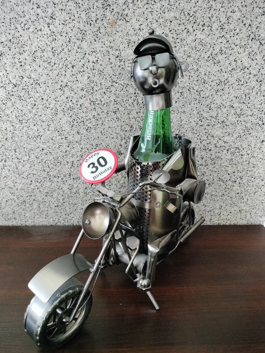 Stojak na butelkę prezent 30 urodziny