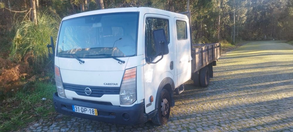 Nissan Cabstar cabine dupla