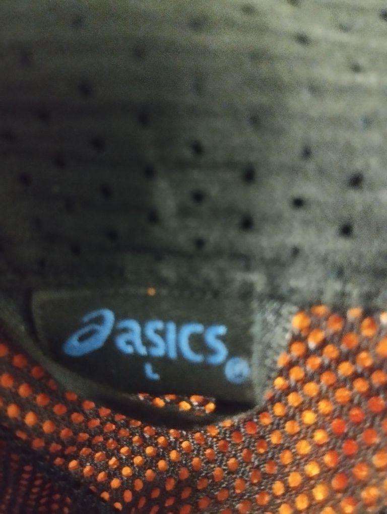 Ветровка asics .