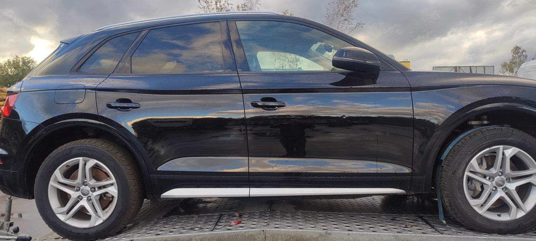 Ауді Q5 80A 18 р задні двері дверка задня права дверцята дверь в зборі