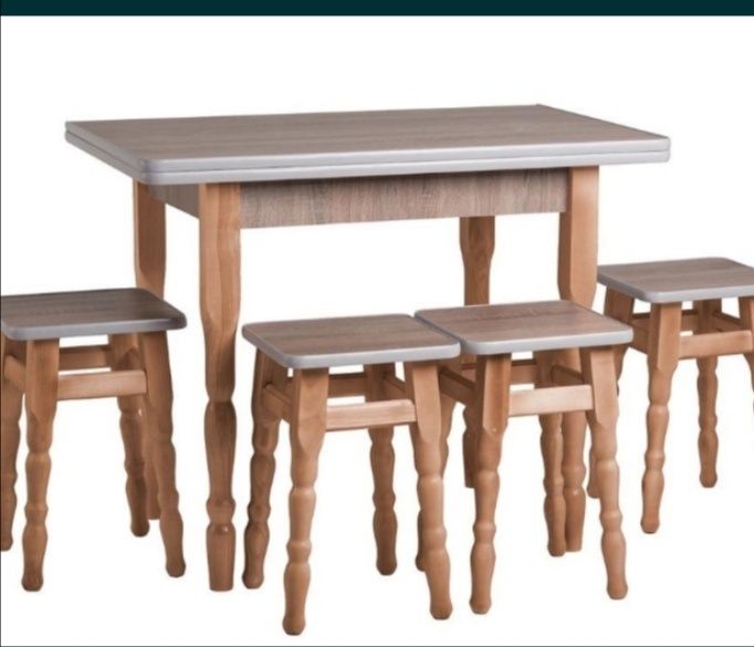 Стільці(табуретки) та столи.