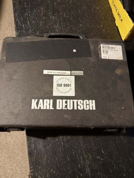 Karl Deutsch Status 2 – urządzenie do pomiaru grubości powłok