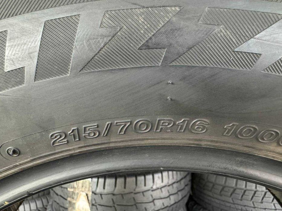 215/70 r16 Bridgestone Blizzak DM-V2 Скандинавська липучка