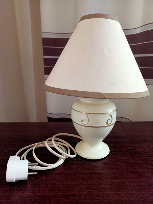 Lampka nocna stołowa biurkowa