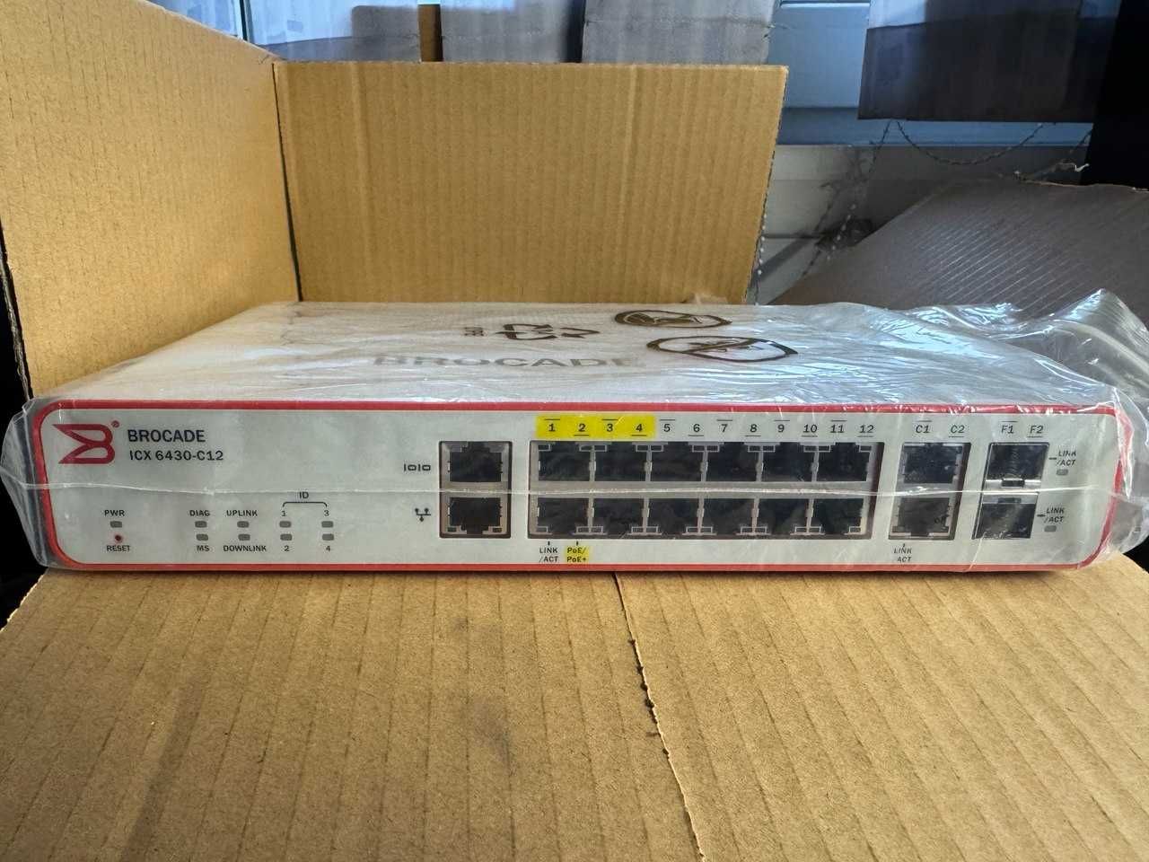 Комутатор Brocade ICX 6450 1GbE PoE (6450-C12-PD)