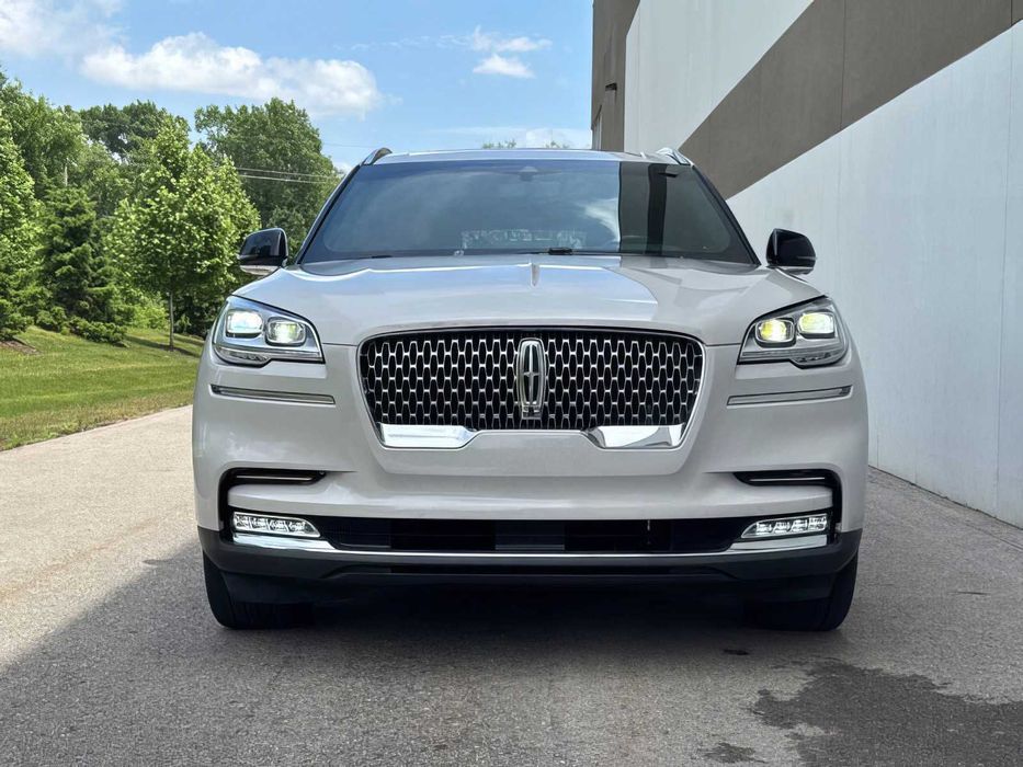 Lincoln Aviator      2020