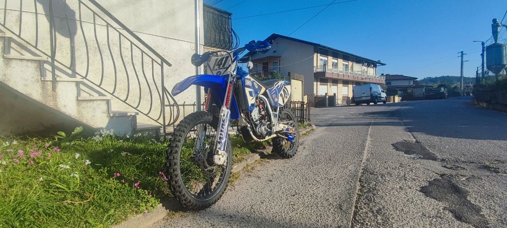 Yamaha Yzf 250 cc // Troco por Surron