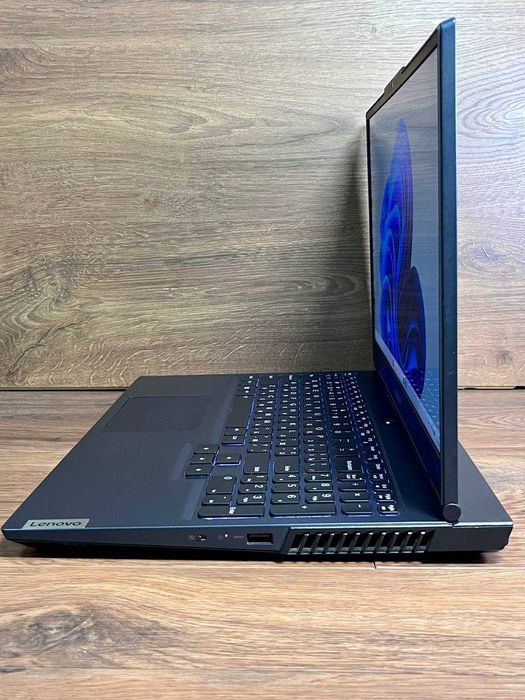 Lenovo Legion5 15ACH6H\RTX 3070(8GB\Ryzen 7 5800H\32GB DDR4\1TB SSDM2
