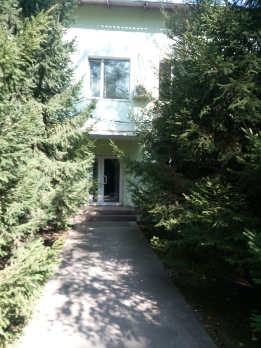 Продам базу торгово-промышленного назначения.