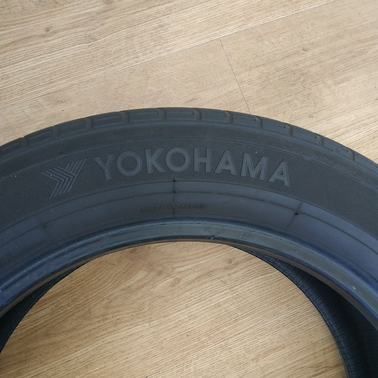 215/60r17 лето yokohama 4шт.