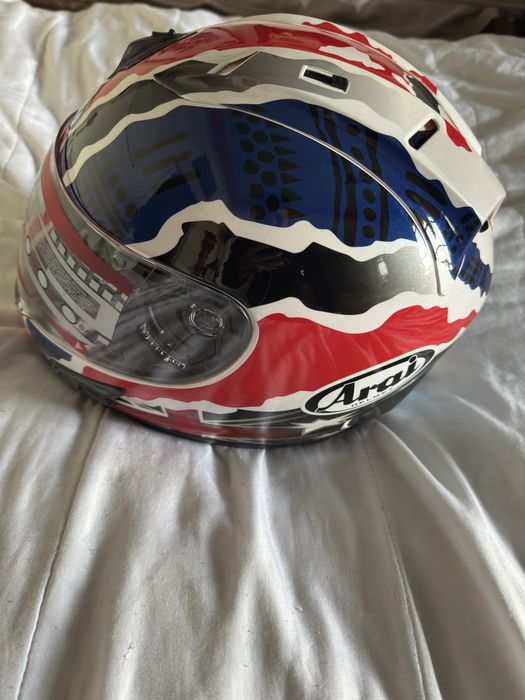 Capacete de colecão arai doohan
