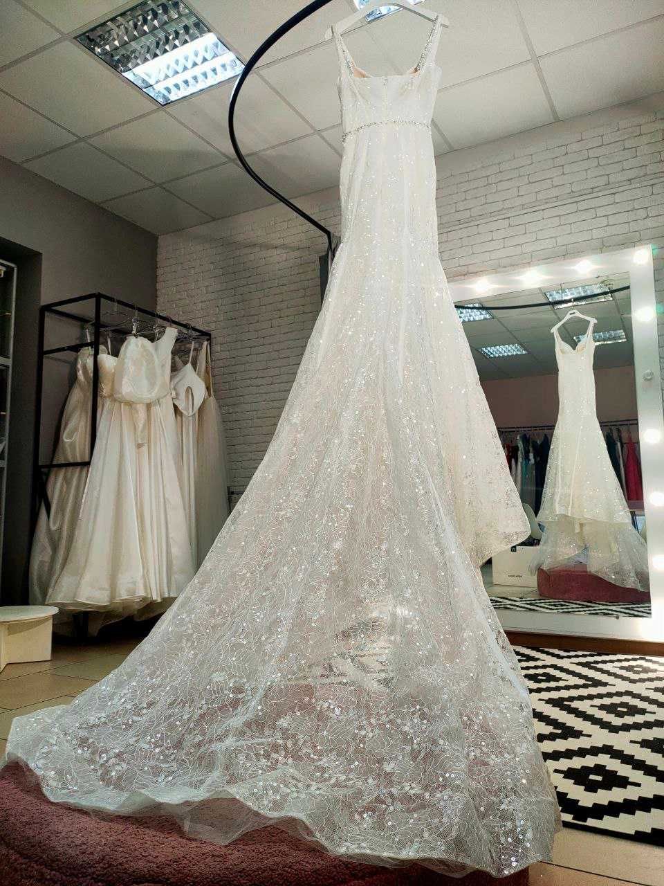 Белое свадебное платье р.36