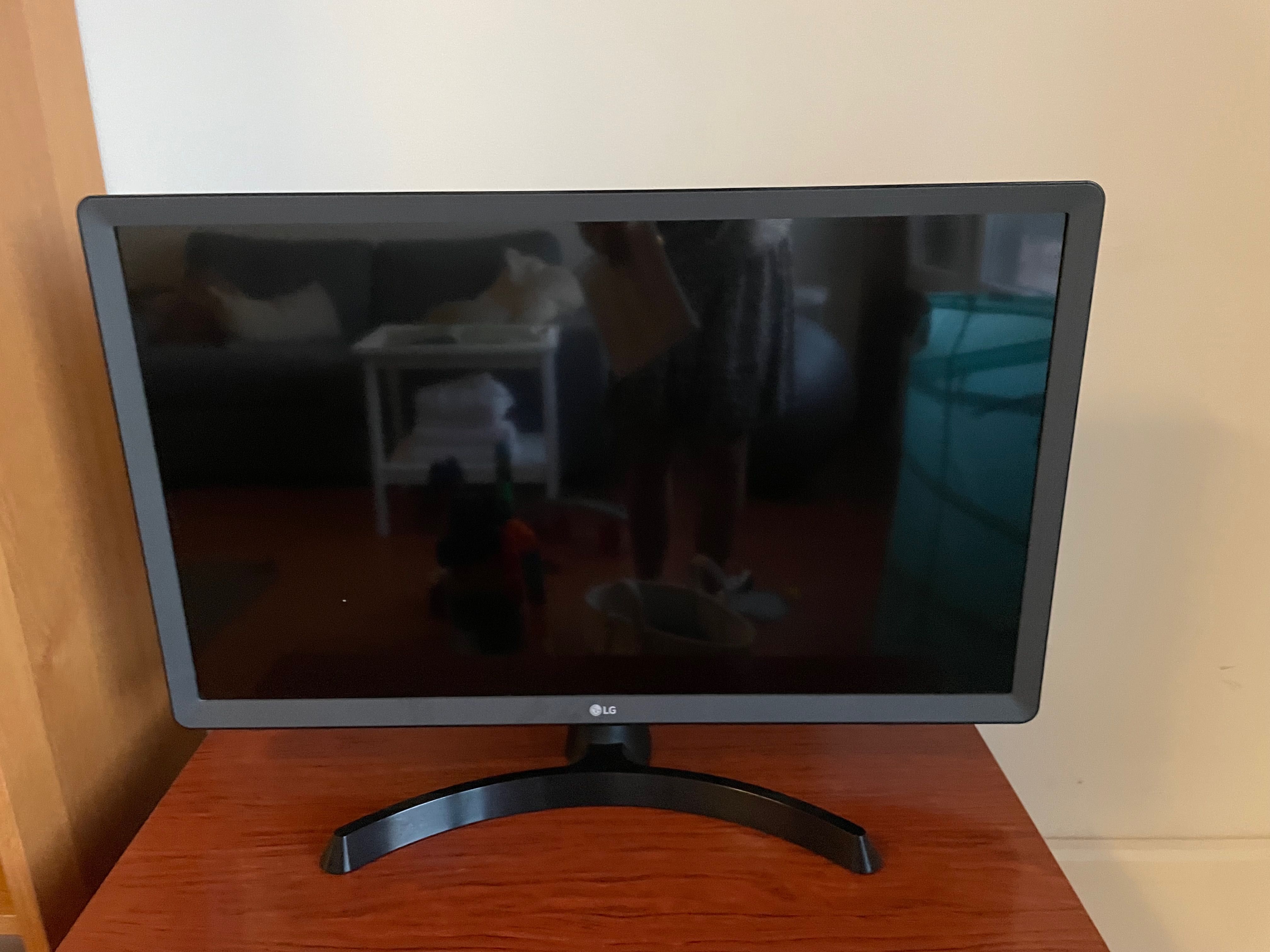 TV LG Modelo 28TL510V-PZ (LED - 28'' - 71 cm - HD) c/telecomando