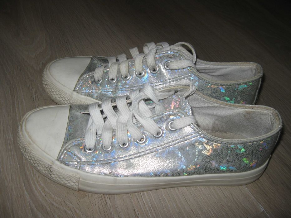 Primark tenisówki holo rozmiar 37