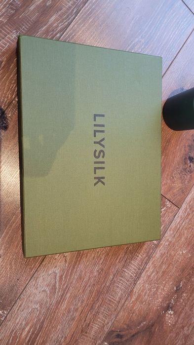 Eleganckie opakowanie na ubranie LillySilk