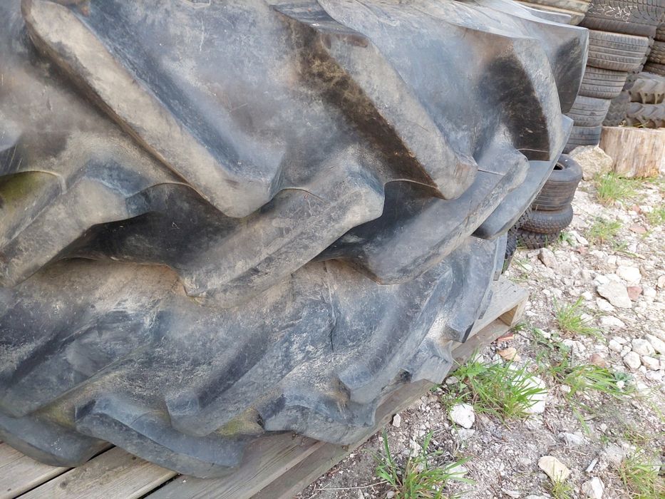 Koła 12.4 R28,  16.9 R38 John deere