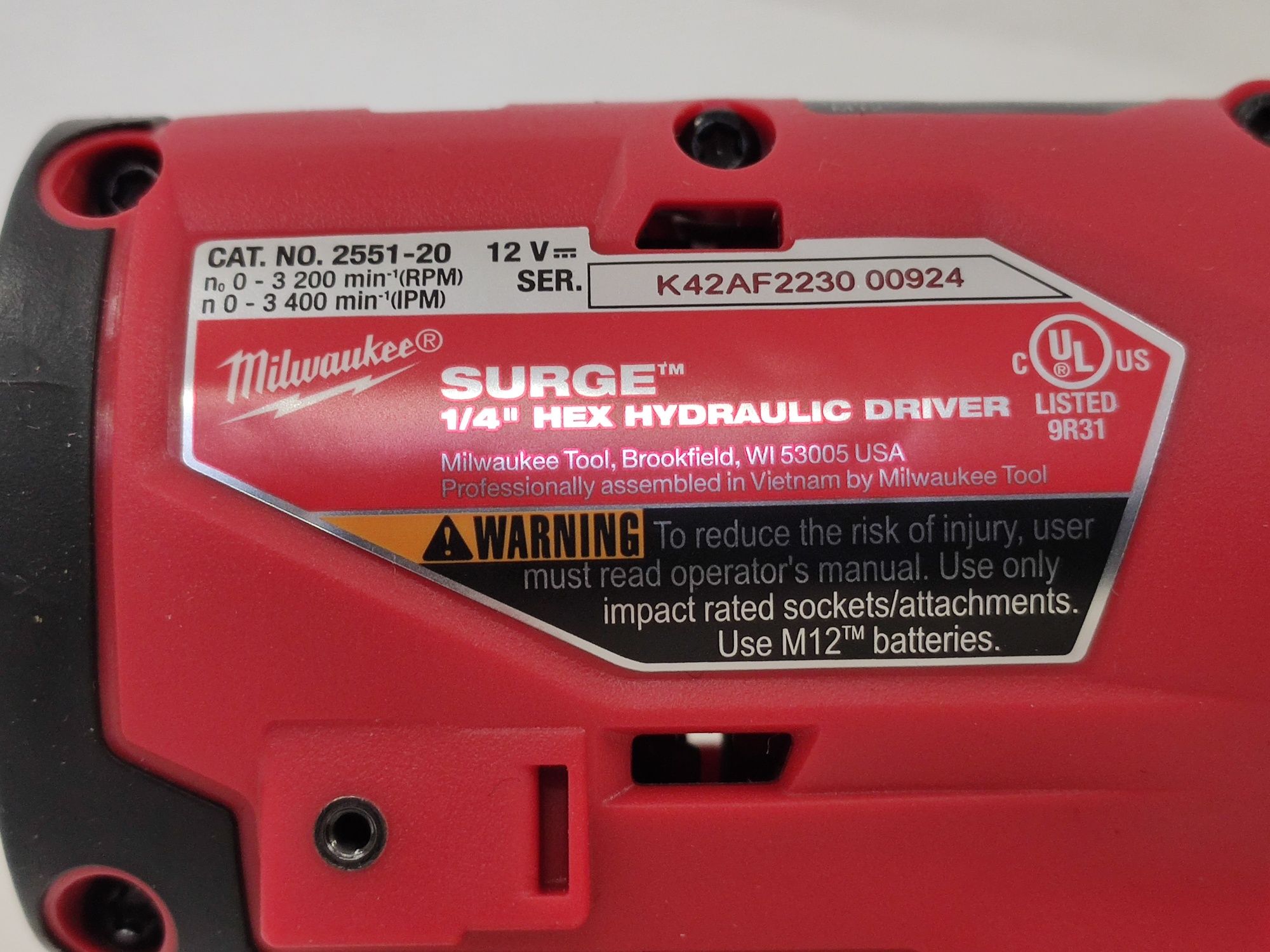 Імпульсний гідравлічний шуруповерт Milwaukee 2551-22 M12 FUEL SURGE™