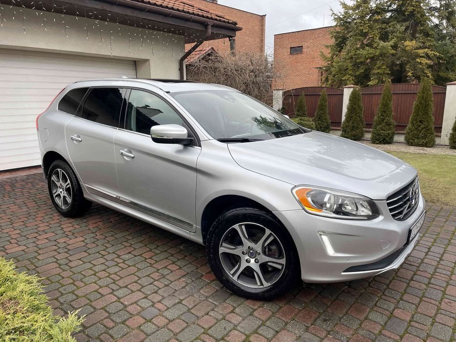 Volvo XC 60 zadbany, bogate wyposażenie, mały przebieg, super stan