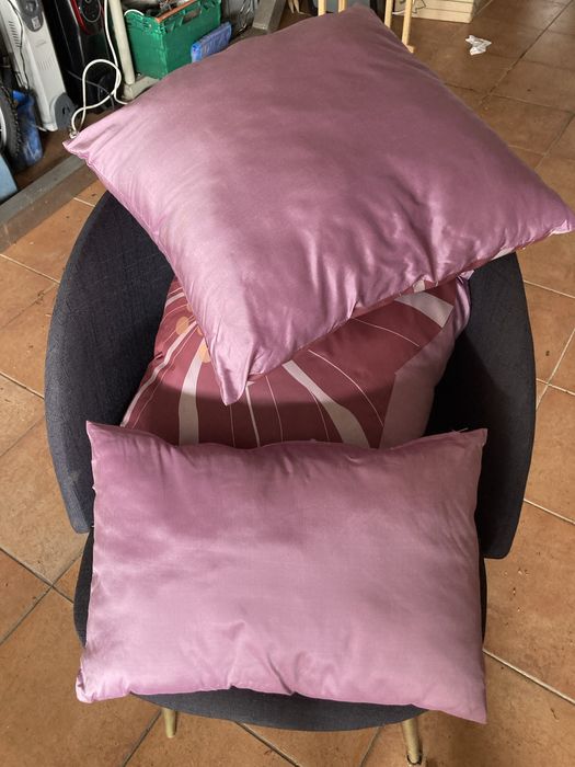 3 almofada em bom estado