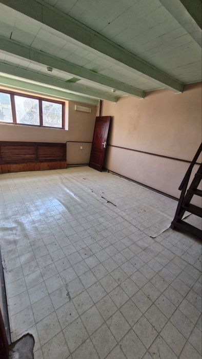 Оенда складу 200м2 Троєщина (Погреби)