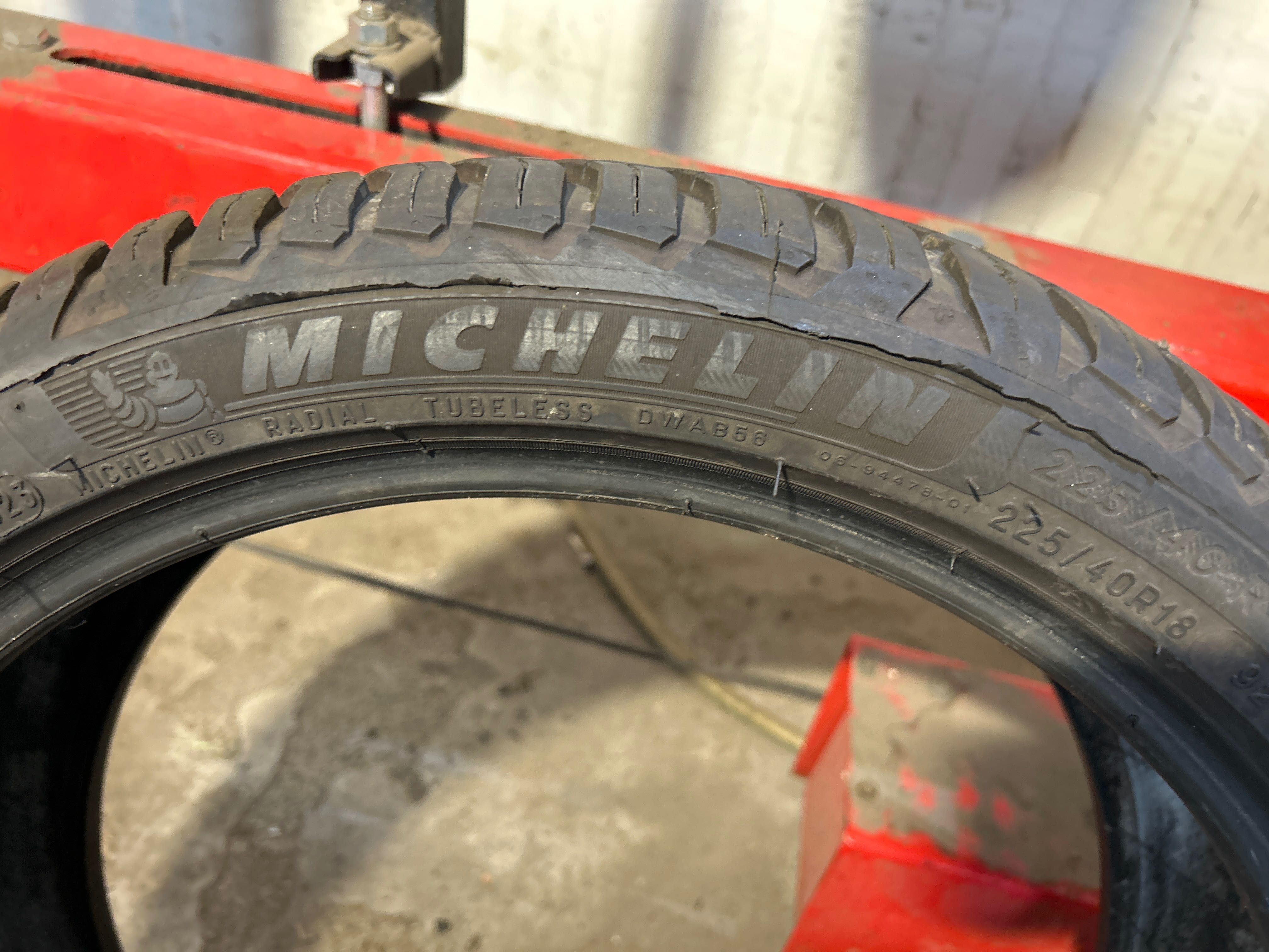 Michelin CrossClimate 2 225/40/18 92Y