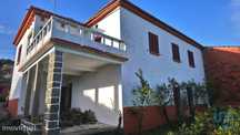 Casa de Cidade T4 em Aguieiras de 346,00 m2