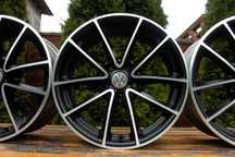 5x112 17 cali VW Skoda SEAT Passat Octavia Golf jak nowe CZARNE + CNC