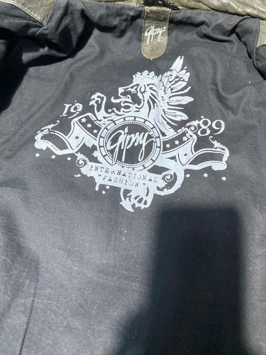 Шкіряна куртка в хорошому стані