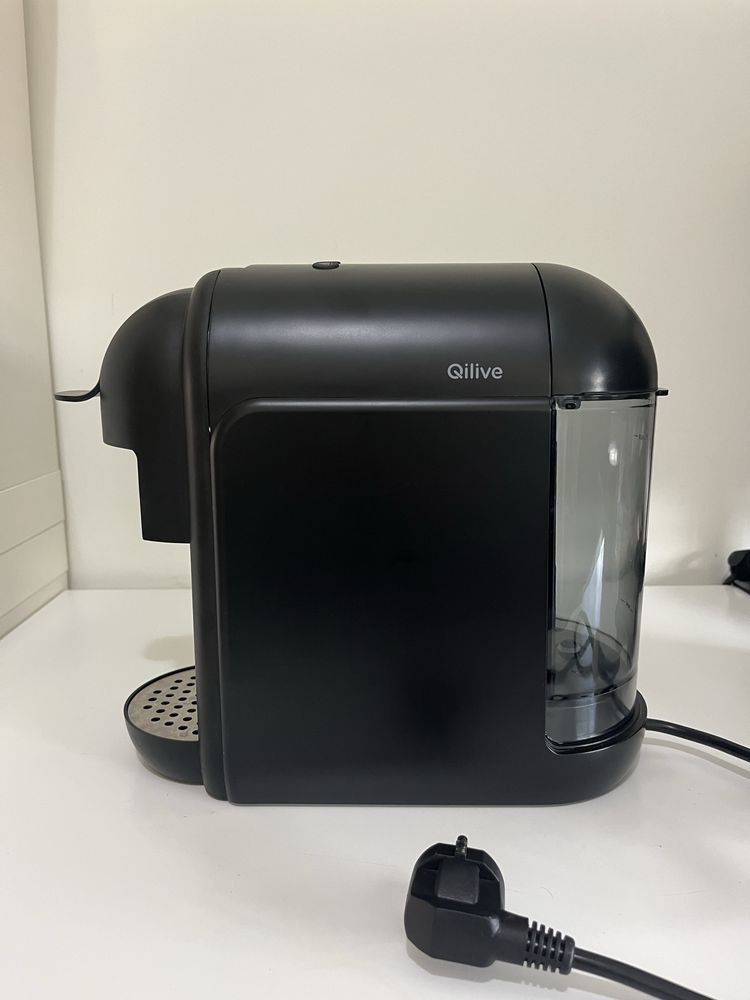 Cafeteira Qilive 2 em 1 - Nespresso e Dolce Gusto