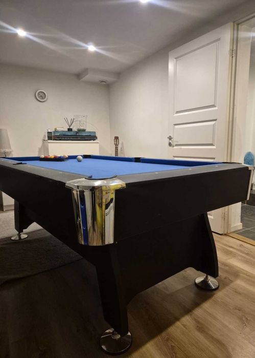 Stół    do     bilarda