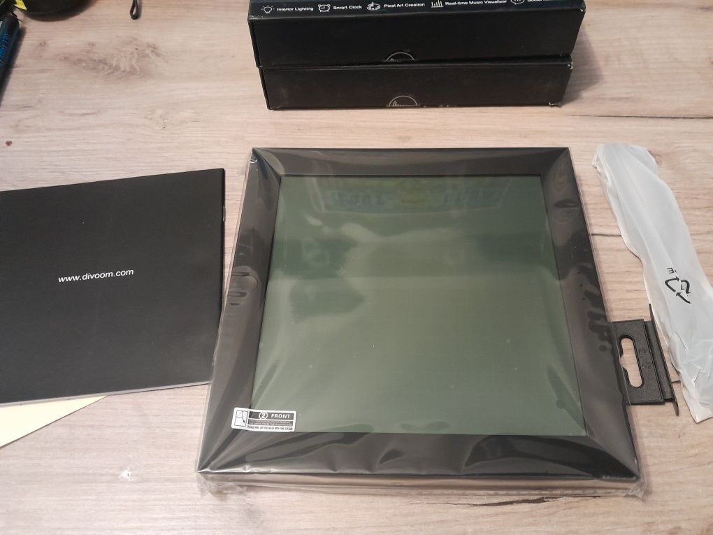 Divoom Pixoo 16x16 panel LED rgb Pixel Art z aplikacją - czarny