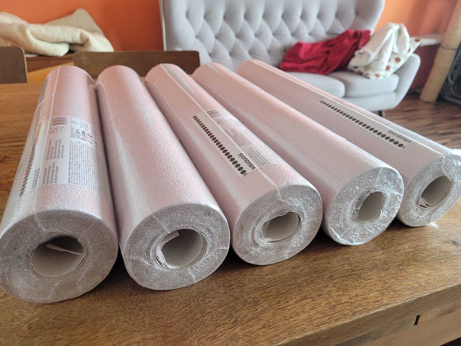 Tapeta Vauquois blady róż 53 cm na 10 m 5,3m2 x 5 rolek w cenie 150 zł