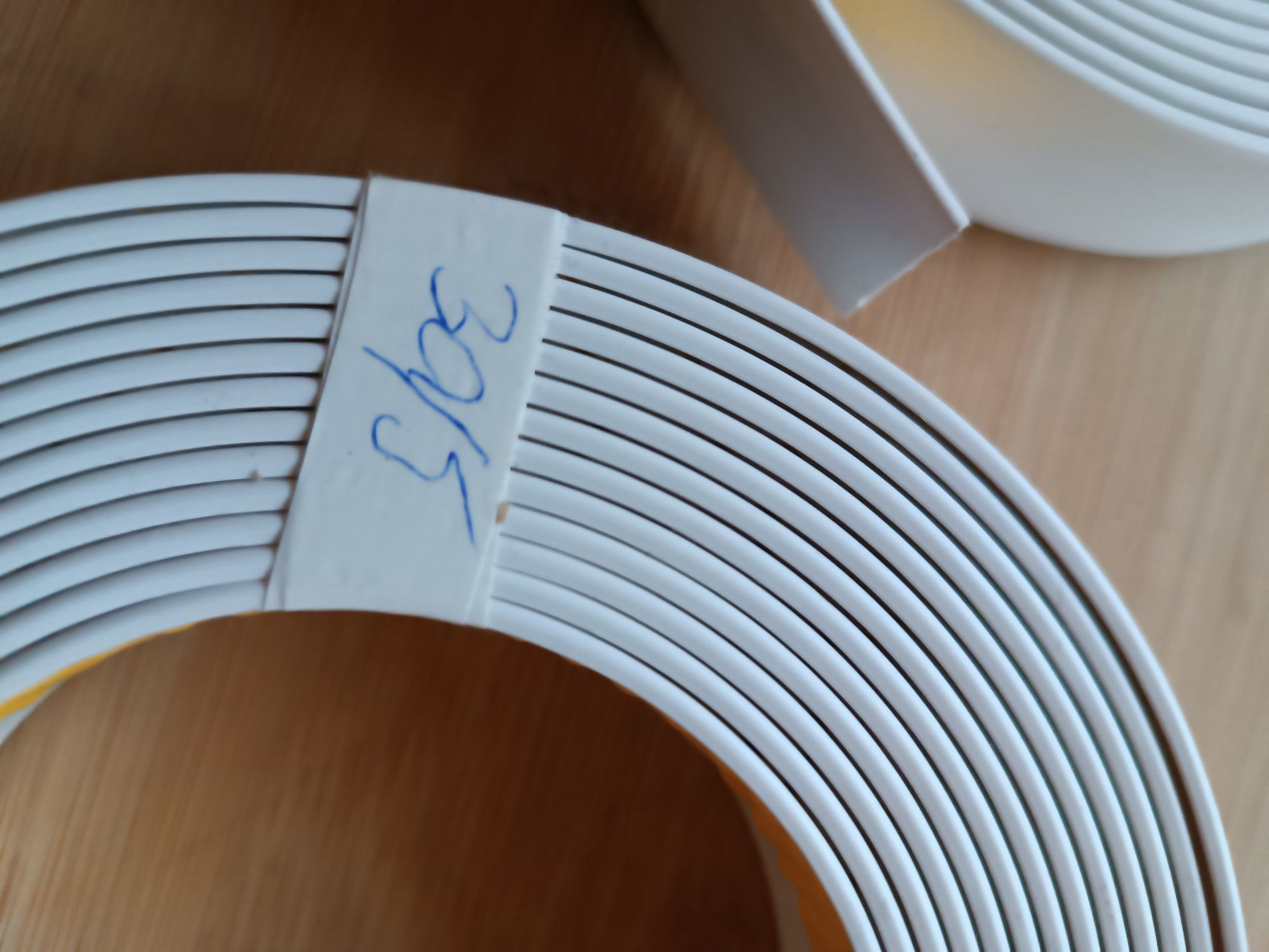 Listwa maskująca 1,5 mm szerokość 30 mm biała okna